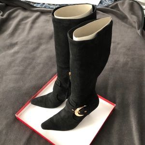 Women’s Guess boots in like new condition